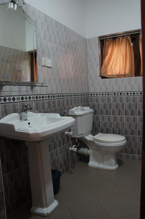 Tandem Guesthouse Hikkaduwa Esterno foto