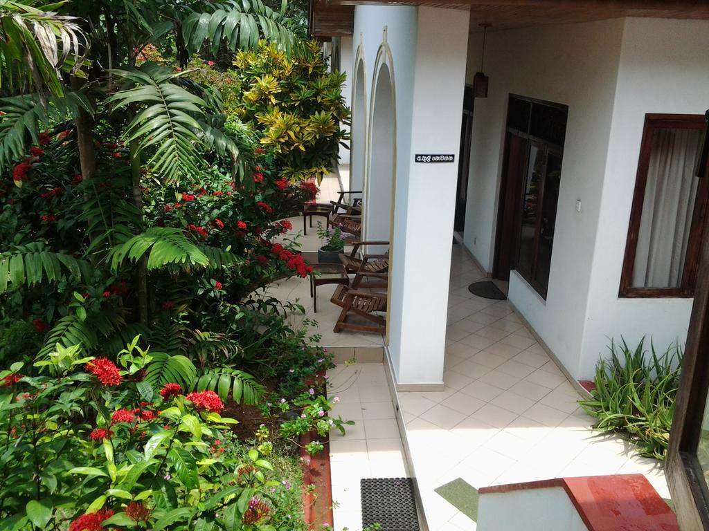 Tandem Guesthouse Hikkaduwa Esterno foto