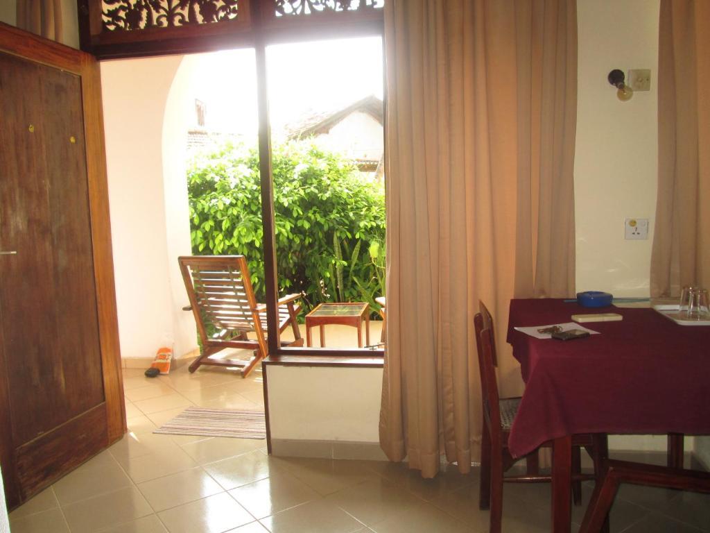 Tandem Guesthouse Hikkaduwa Esterno foto