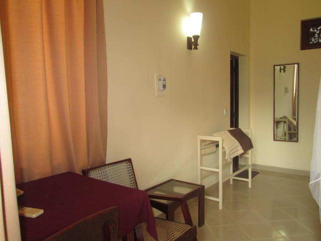Tandem Guesthouse Hikkaduwa Esterno foto